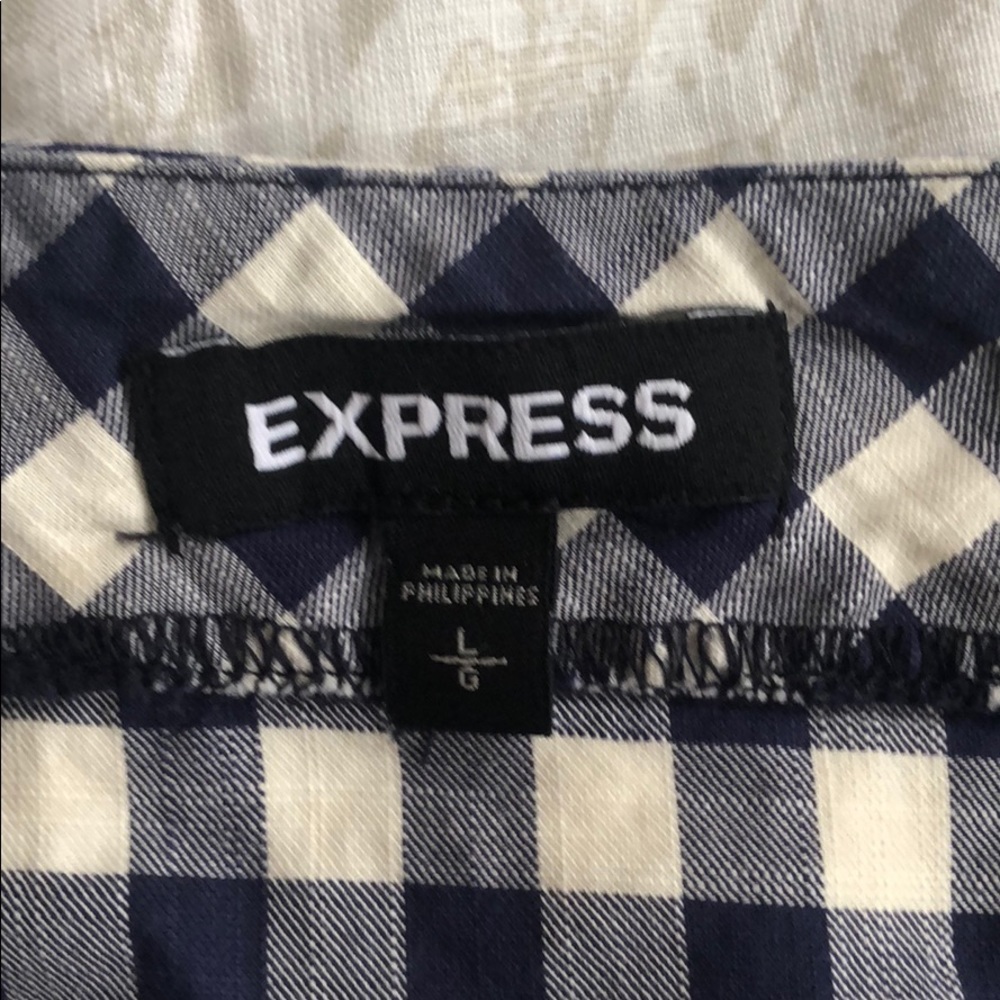 Express Gingham Ruffle Crop Top - Picture 4 of 4